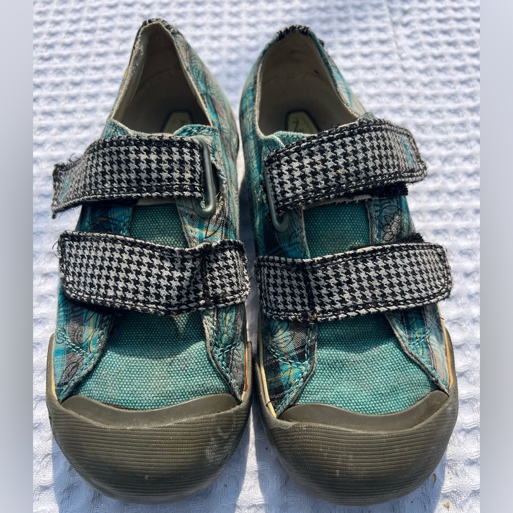 KEEN Youth size 3 Plaid Houndstooth Turquoise Canvas Outdoor Shoes